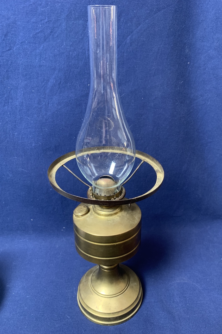Petrolejová lampa s cylindrom
