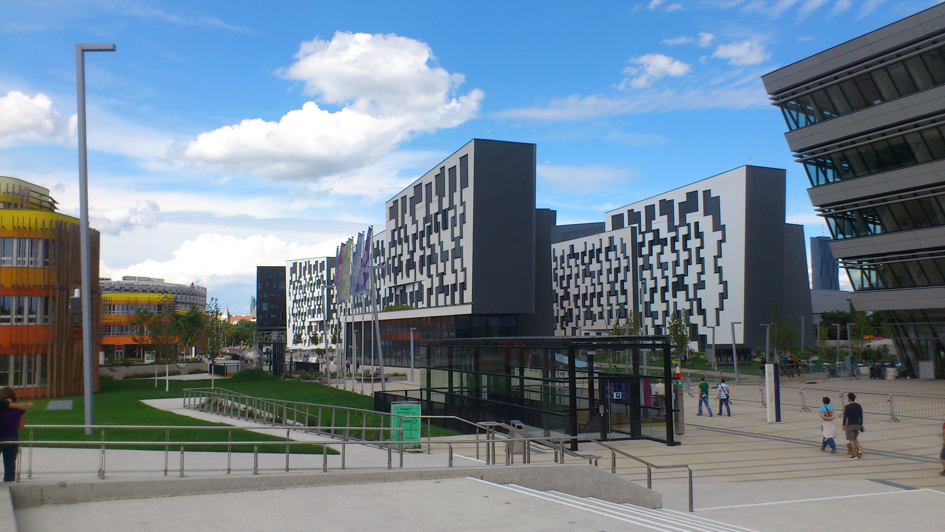 Austria Campus Wien  - Biznis komplex
