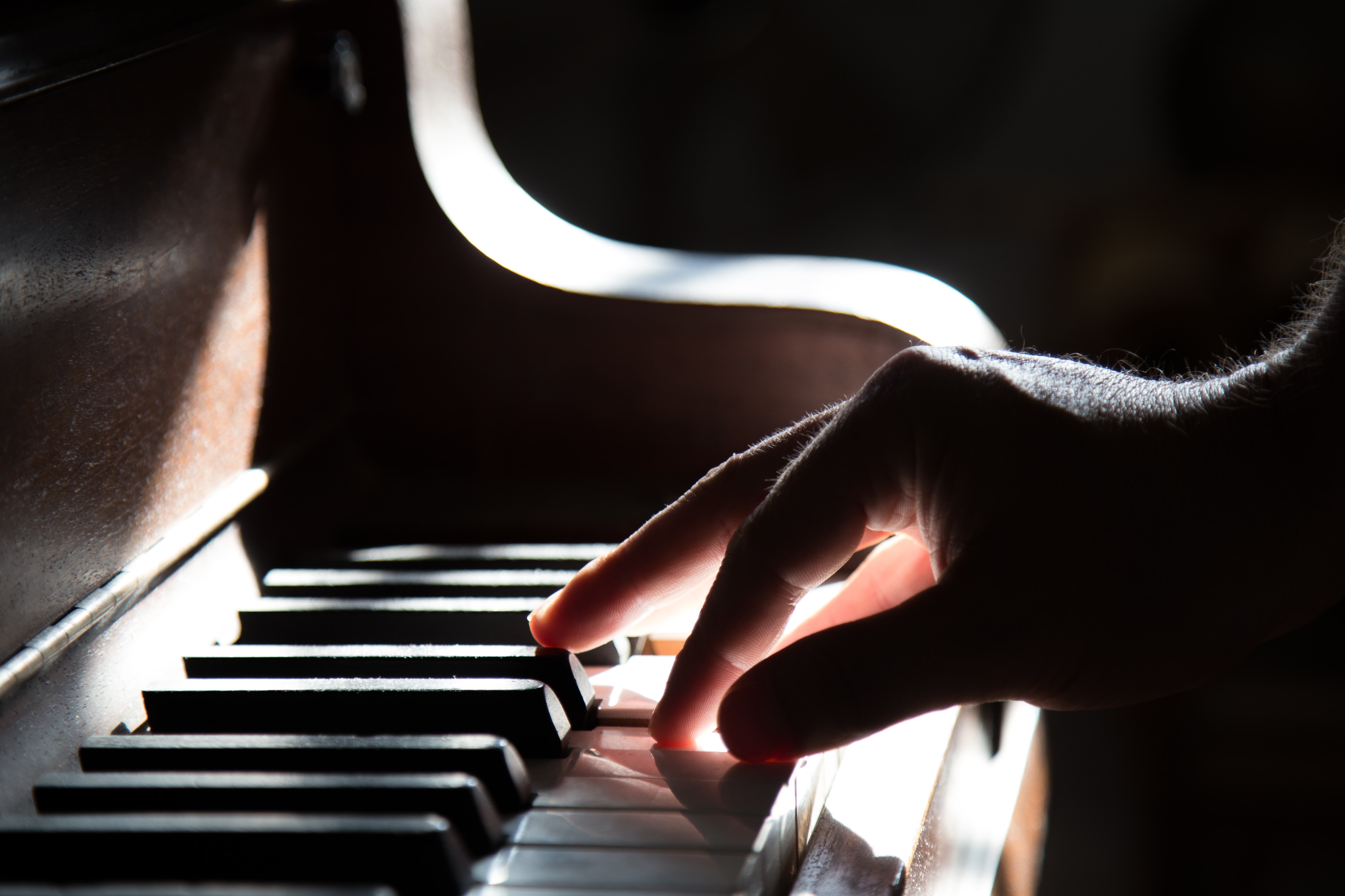 Muzikoterapia: Harmonizácia duše a tela pomocou zvukov