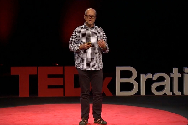 Pavol Pokorný ako rečník na TEDxBratislava 2018