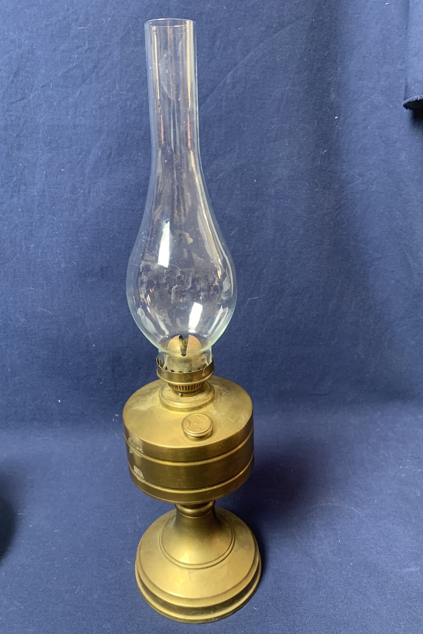 Petrolejová lampa s cylindrom