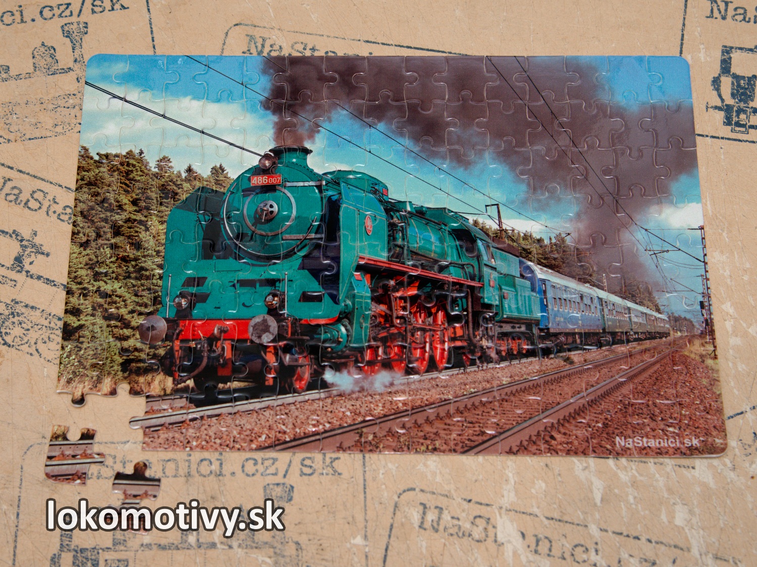 Puzzle s parnou lokomotívou Zelený Anton