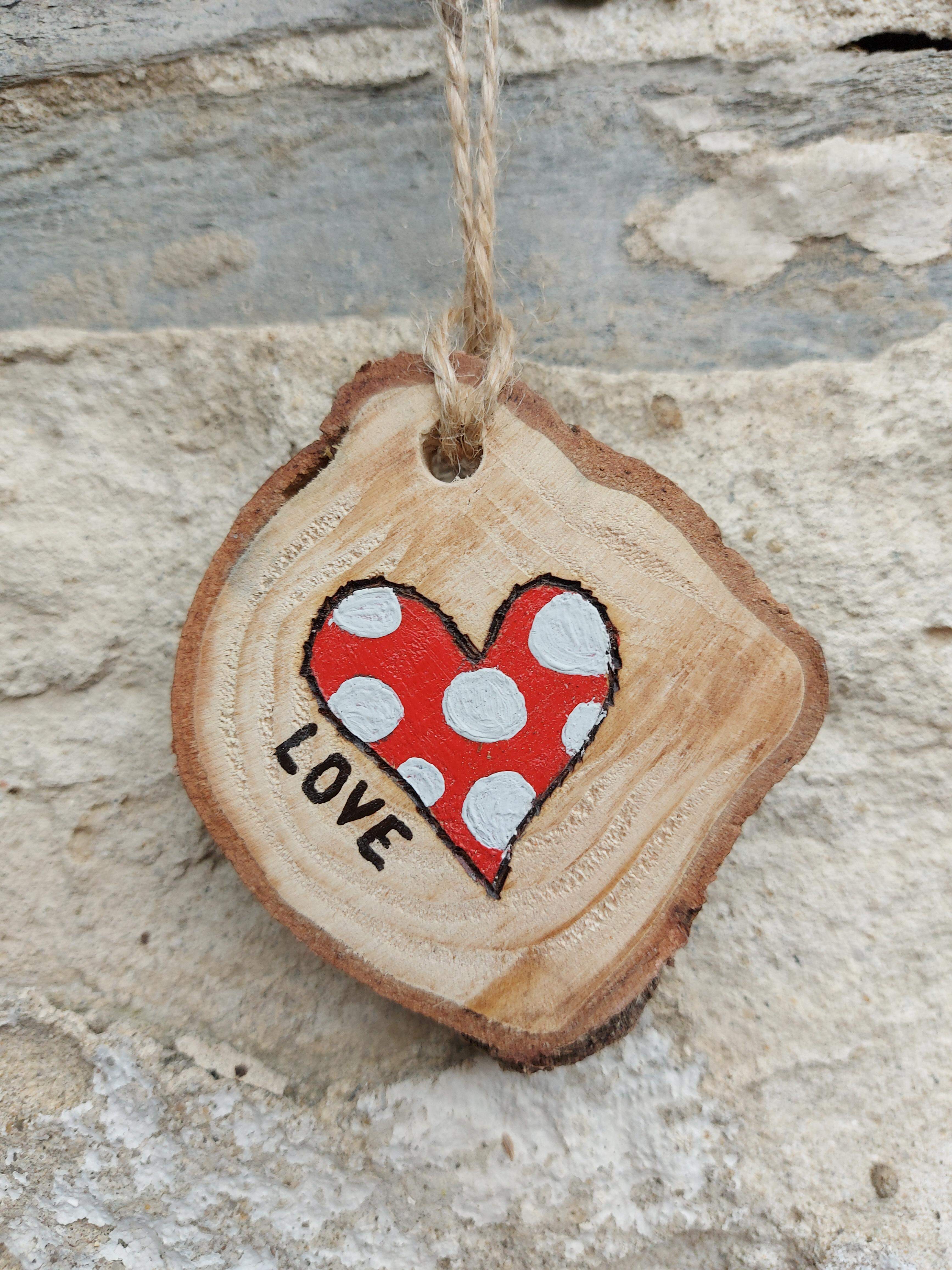 Ozdoba na dreve Valentín, maľovaná - Love