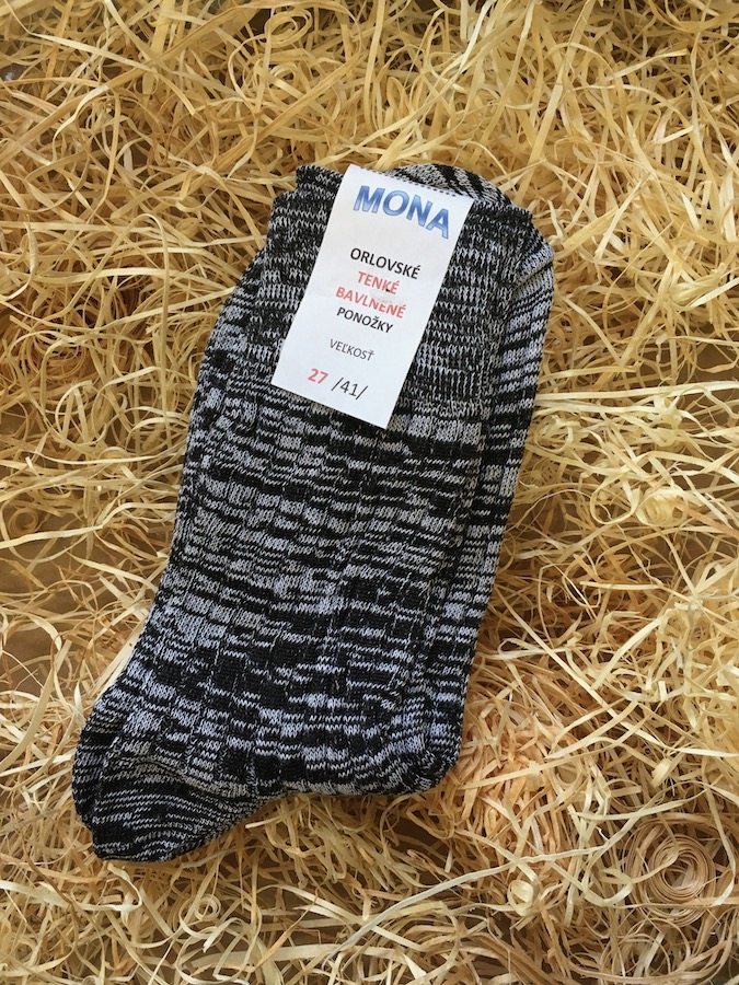 Oblekové ponožky hladké - vzor bielo - čierne
