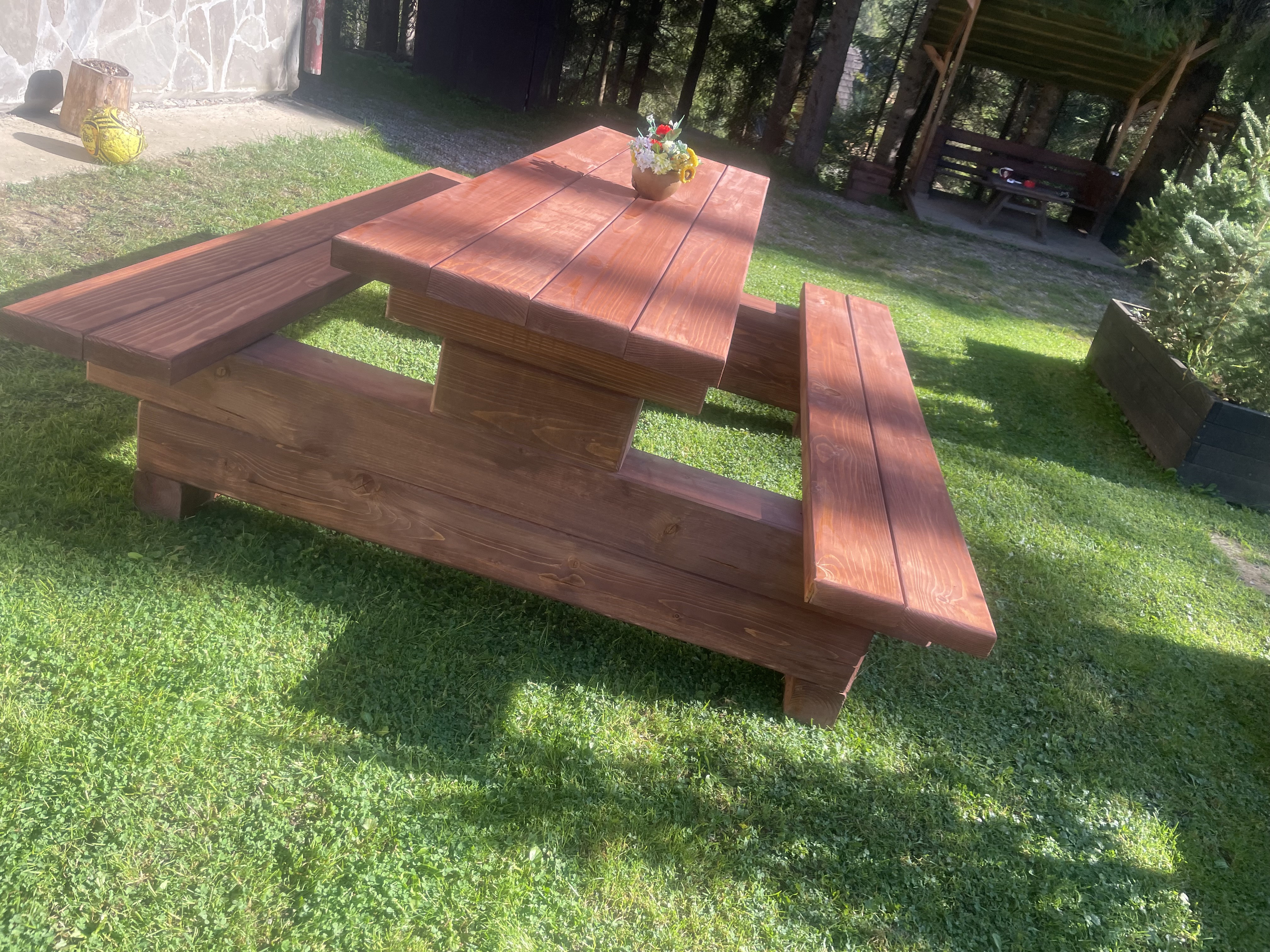 záhradný stôl, drevený stôl, lacné stoly