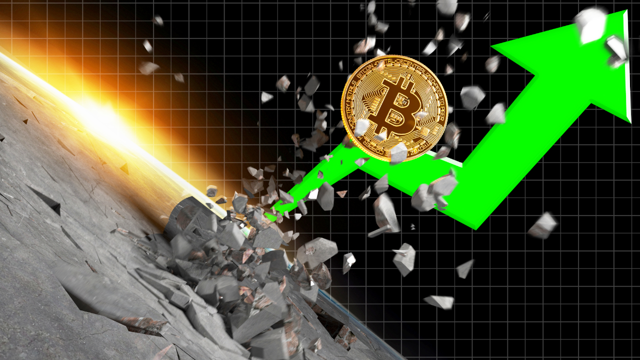 Rast ceny bitcoinu spôsobil likvidácie „short pozícií“ obchodníkov vo výške 160 miliónov USD