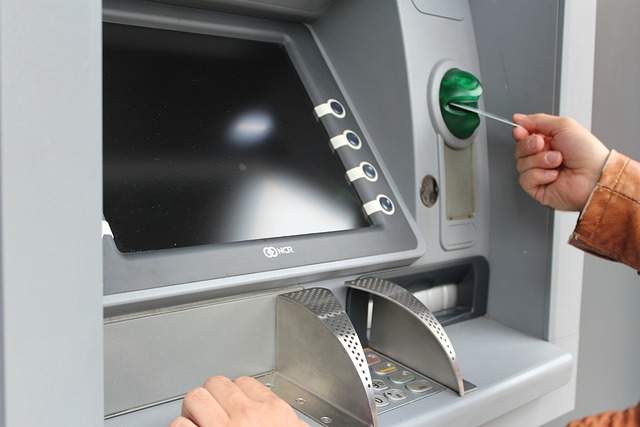 Koľko stojí výber z cudzieho bankomatu