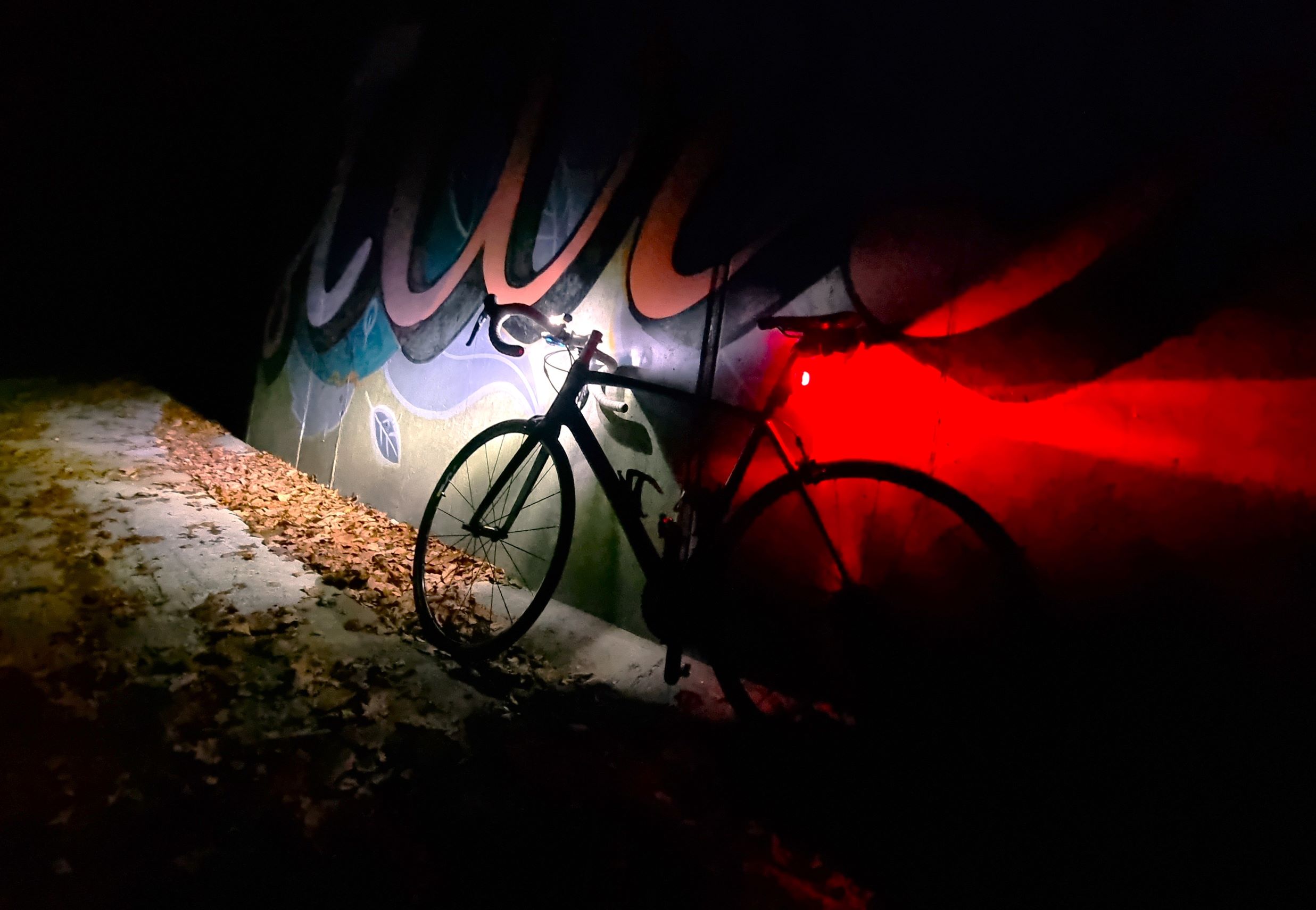 Ako vybrať svetlá na bicykel aby ste boli dostatočne viditeľní a prežila to i vaša peňaženka?
