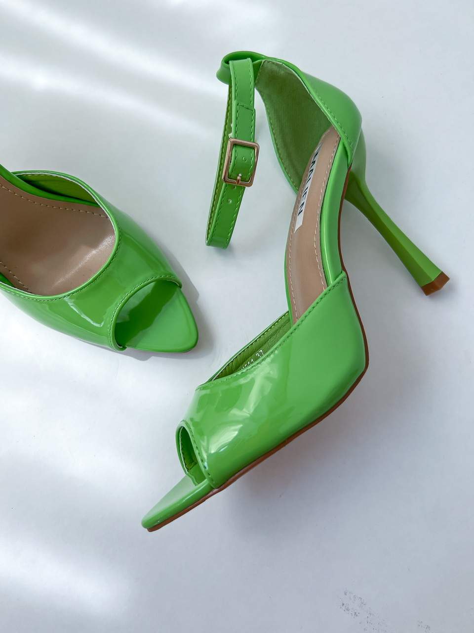 Zelené sandále NELLAM