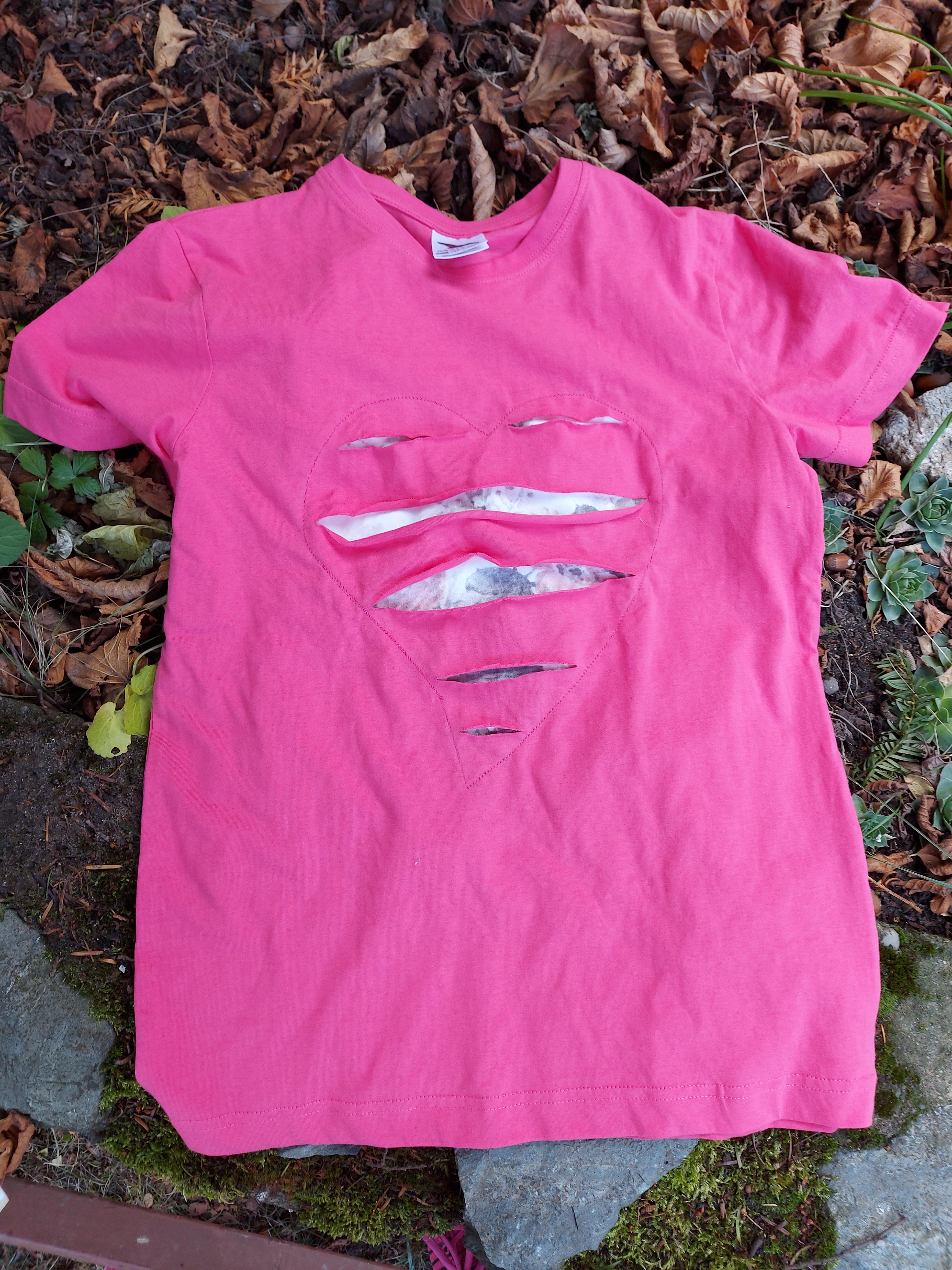 Tričko - roztrhaný efekt ružové
