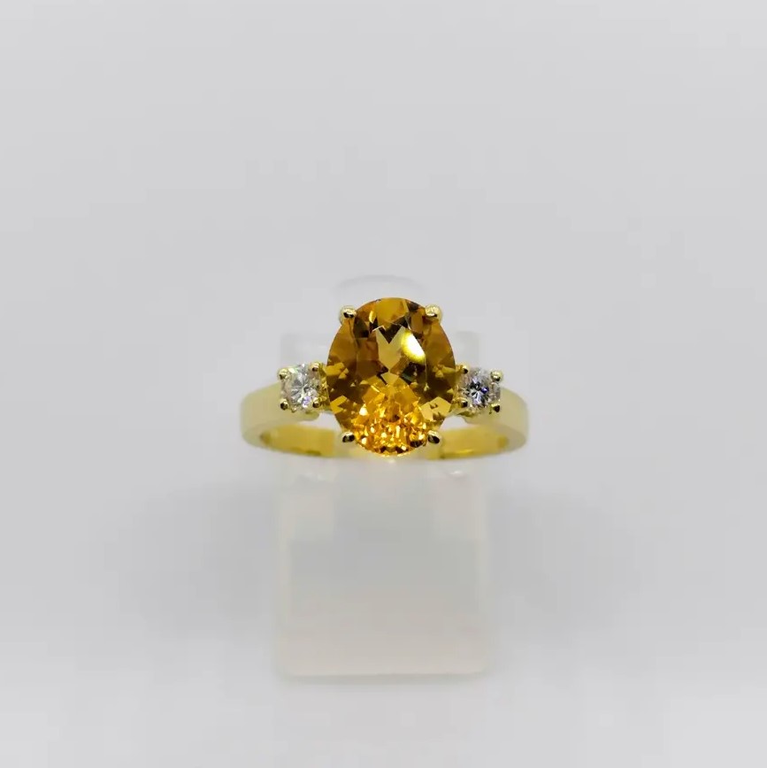 Prsteň zo žltého zlata s citrínom a briliantmi