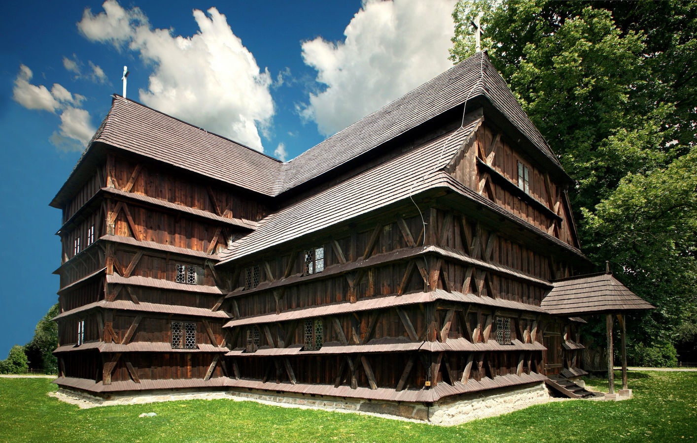 8 najvzácnejších drevených kostolíkov na Slovensku.