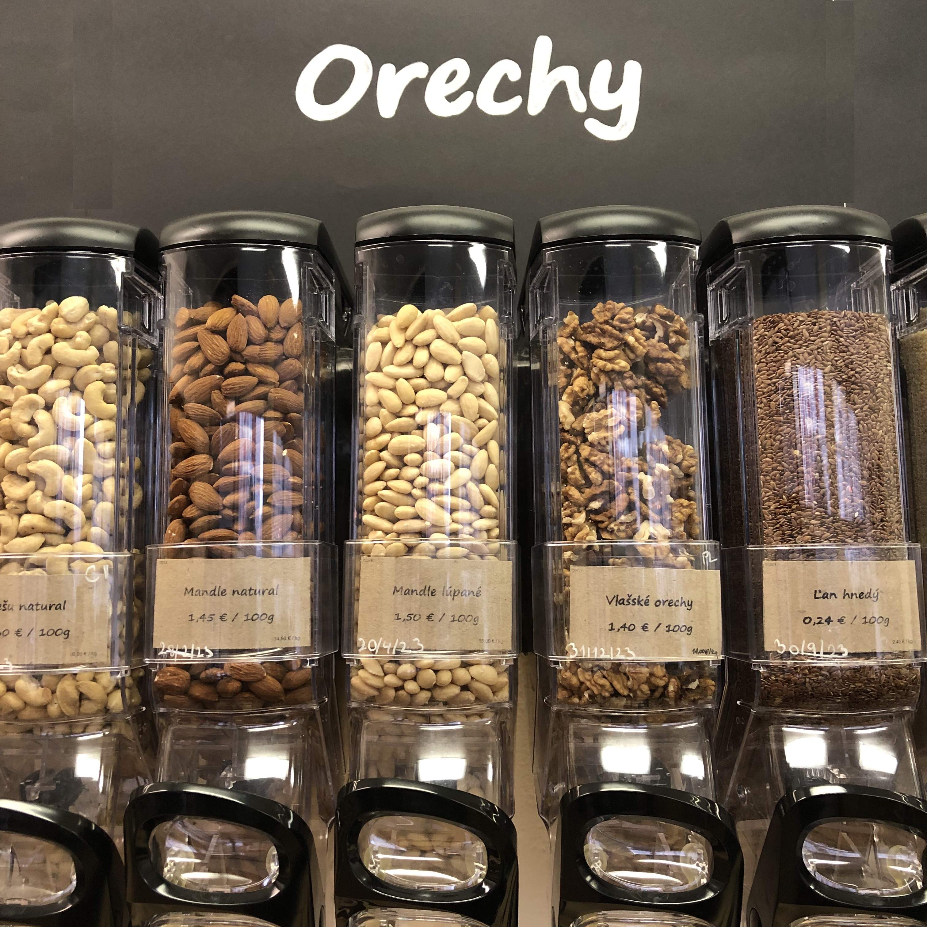 Orechy - Mandle údené