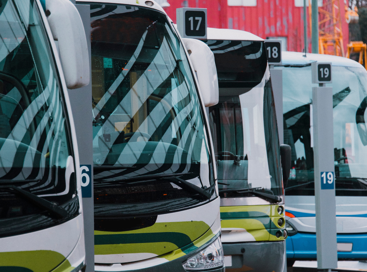 Kraje by mali mať kompetenciu regulovať ceny služieb autobusových staníc