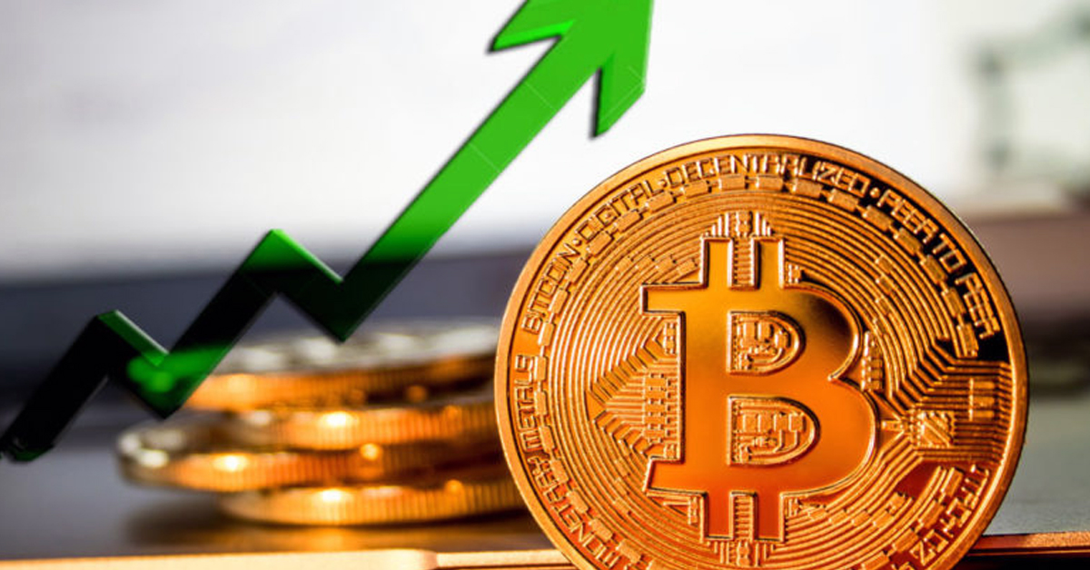 Bitcoin sa opäť blíži k hranici 55.000 USD
