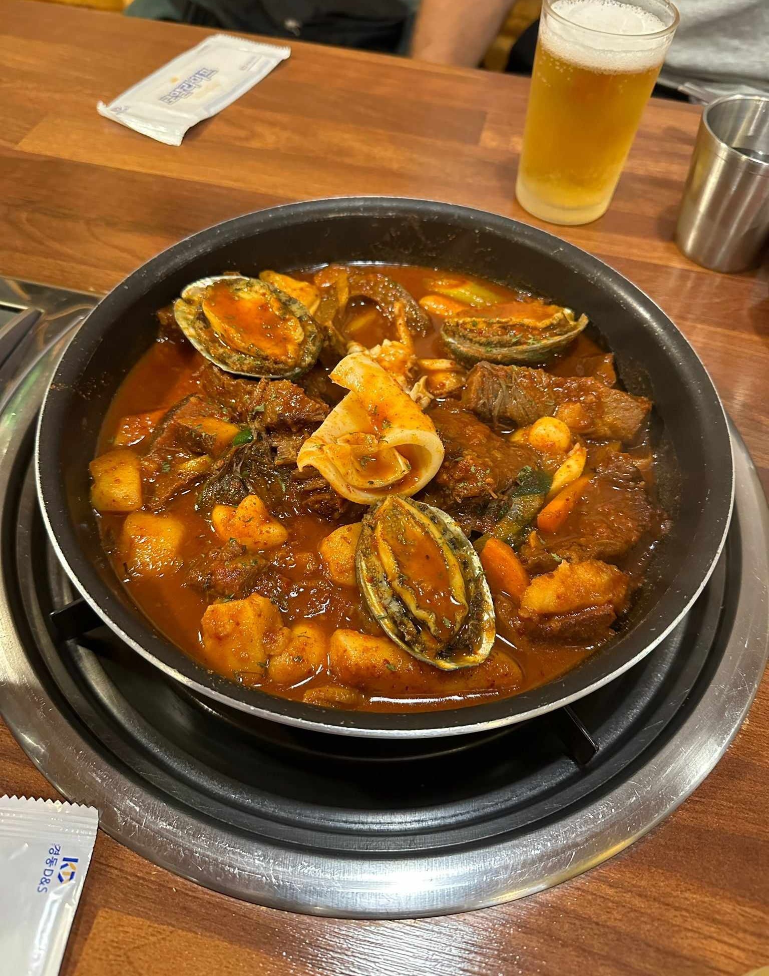 Haemul Ttukbaegi , jeju sziget ennivalo tipikus etelek  Jeju island, Jeju-do, food