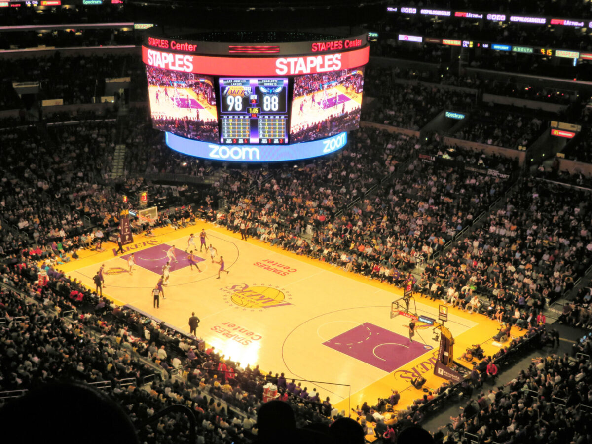 LA Lakers, LA Clippers, LA Kings budú hrať svoje zápasy v Crypto.com aréne