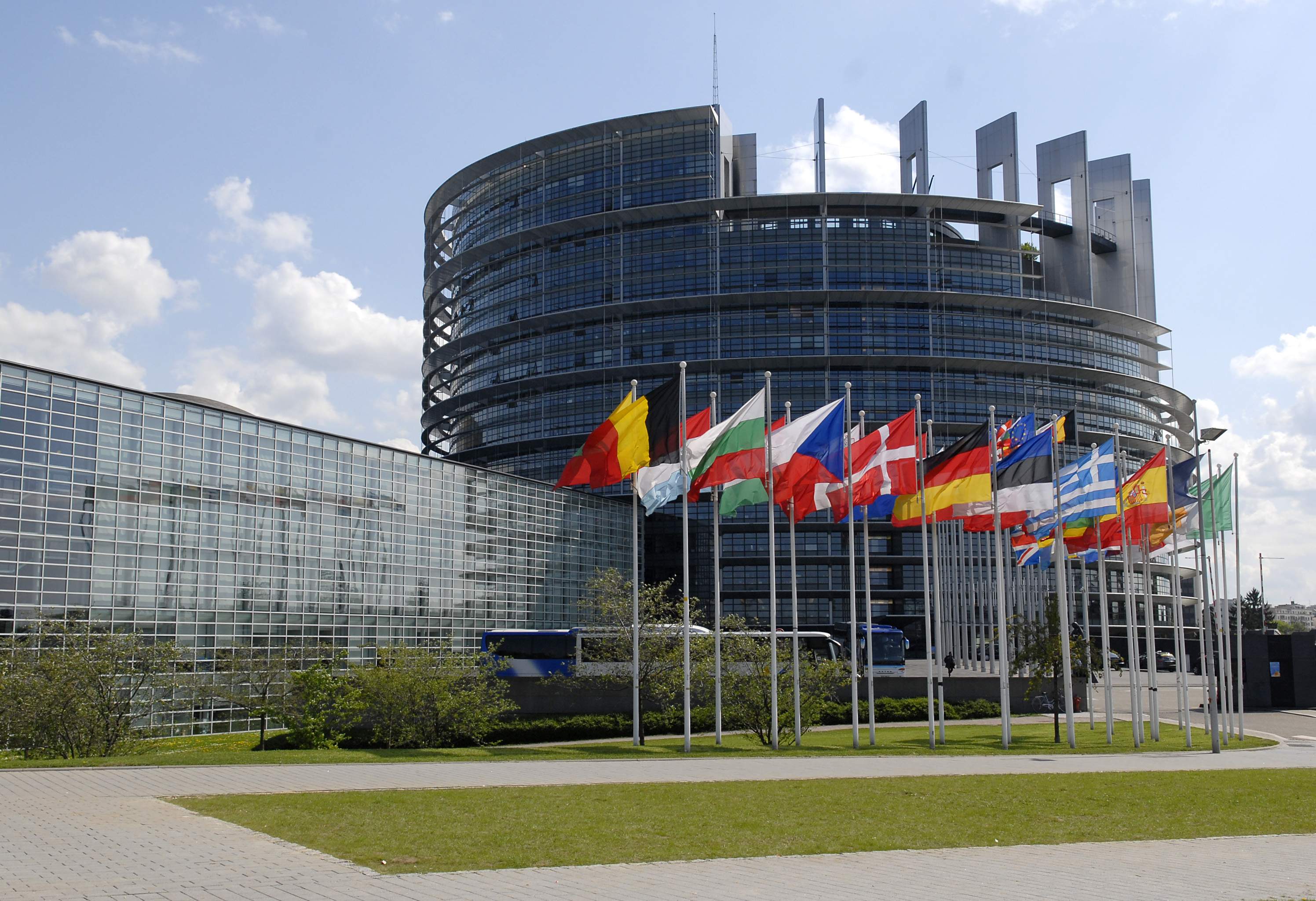 Európsky parlament schválil pravidlá, ktoré obmedzujú súkromie zamerané na prevody krypto peňaženiek