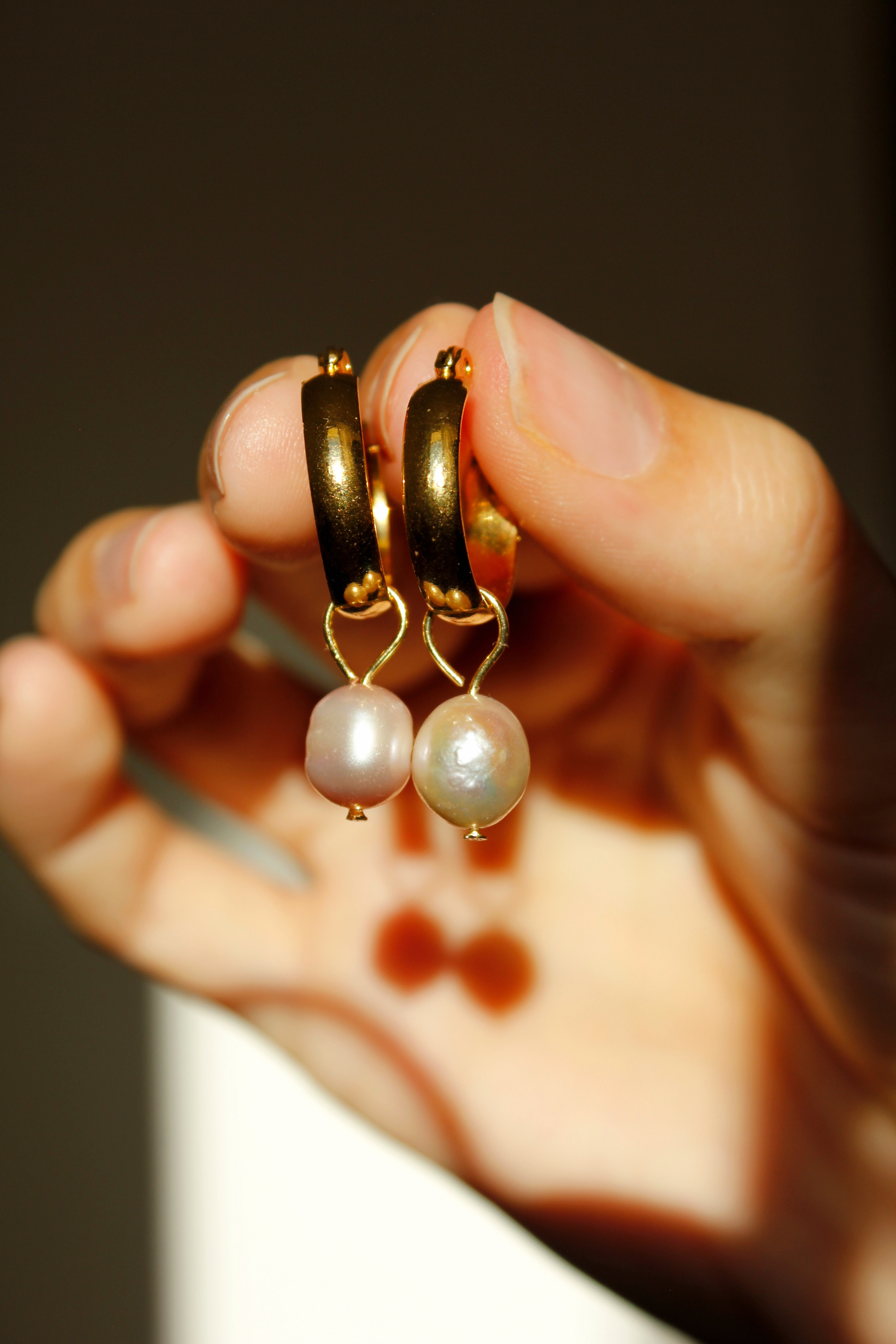 Kruhové perlové náušnice (zlaté)