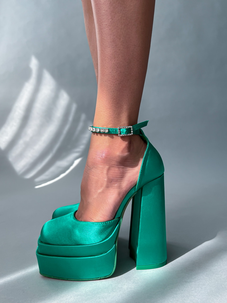 Zelené sandále MIDAS