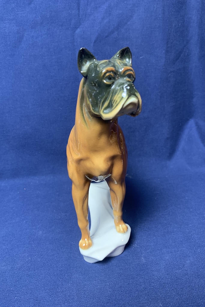 Porcelánvý pes Boxer Karl Ens Germany