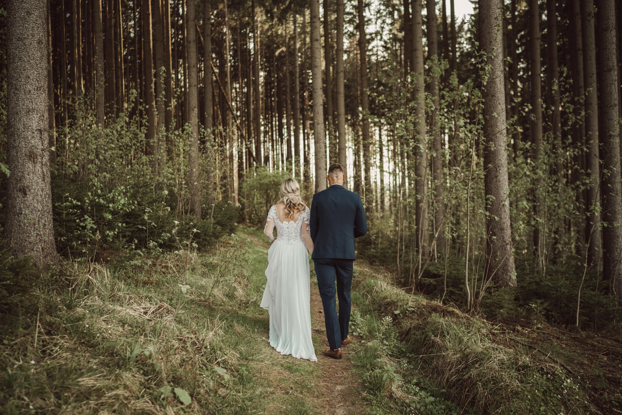 svadba-v-lesejpg