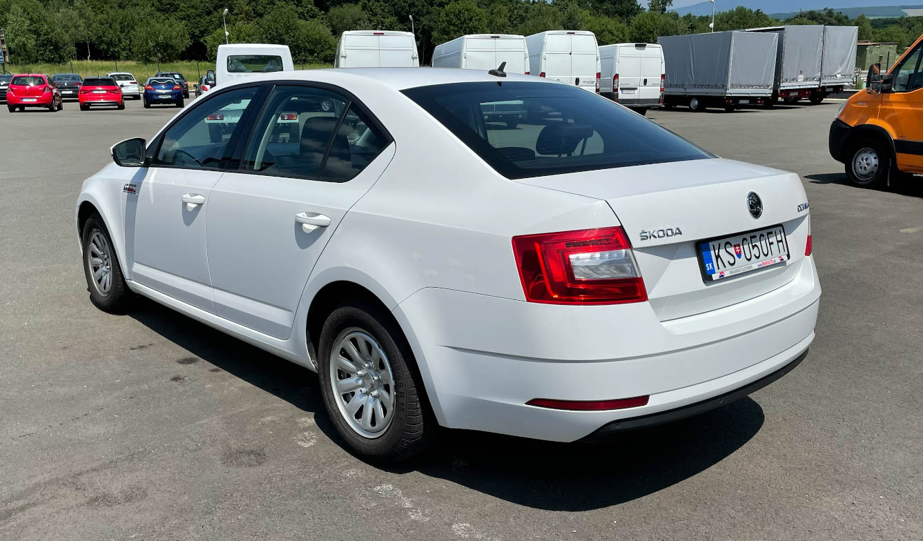 Škoda Octavia III sedan facelift (140)