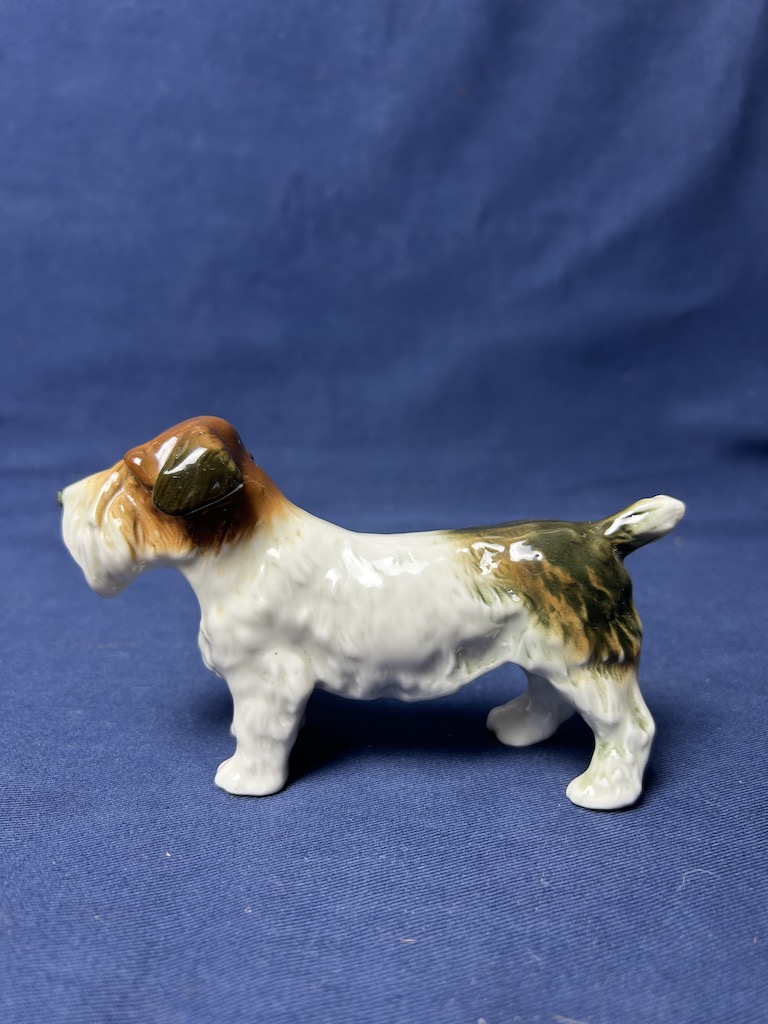 Porcelánvý pes/Dog Terrier  Karl Ens P1846