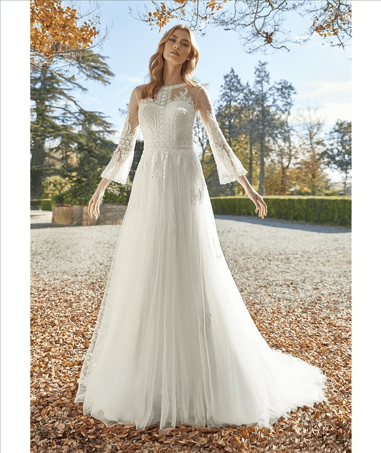 modern style, pásikavé svadobné šaty, kolekcia 2019, dizajn, trnava
