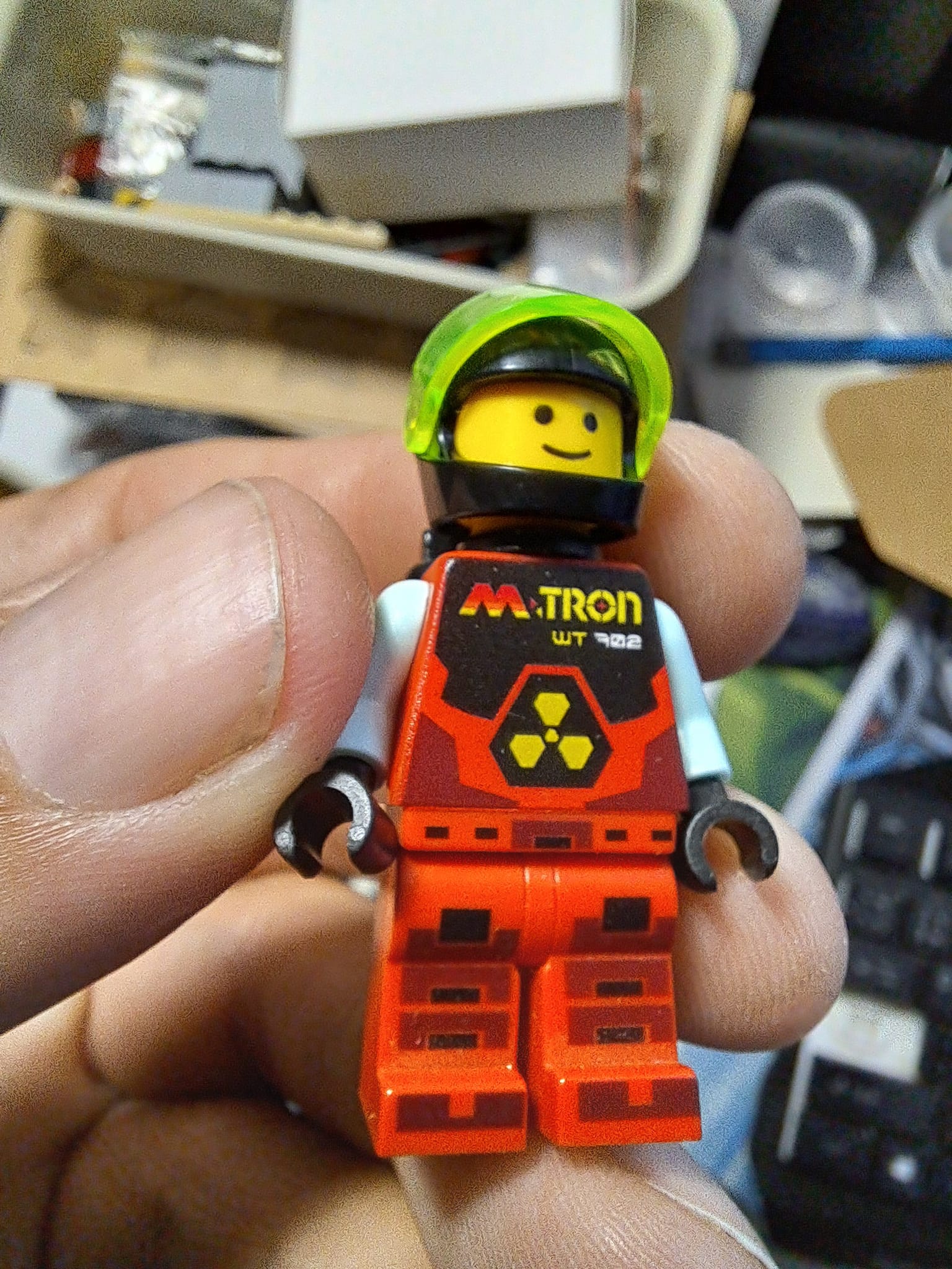 CUSTOM MINIFIGURE 3 - MTRON DEPOLLUTION TEAM