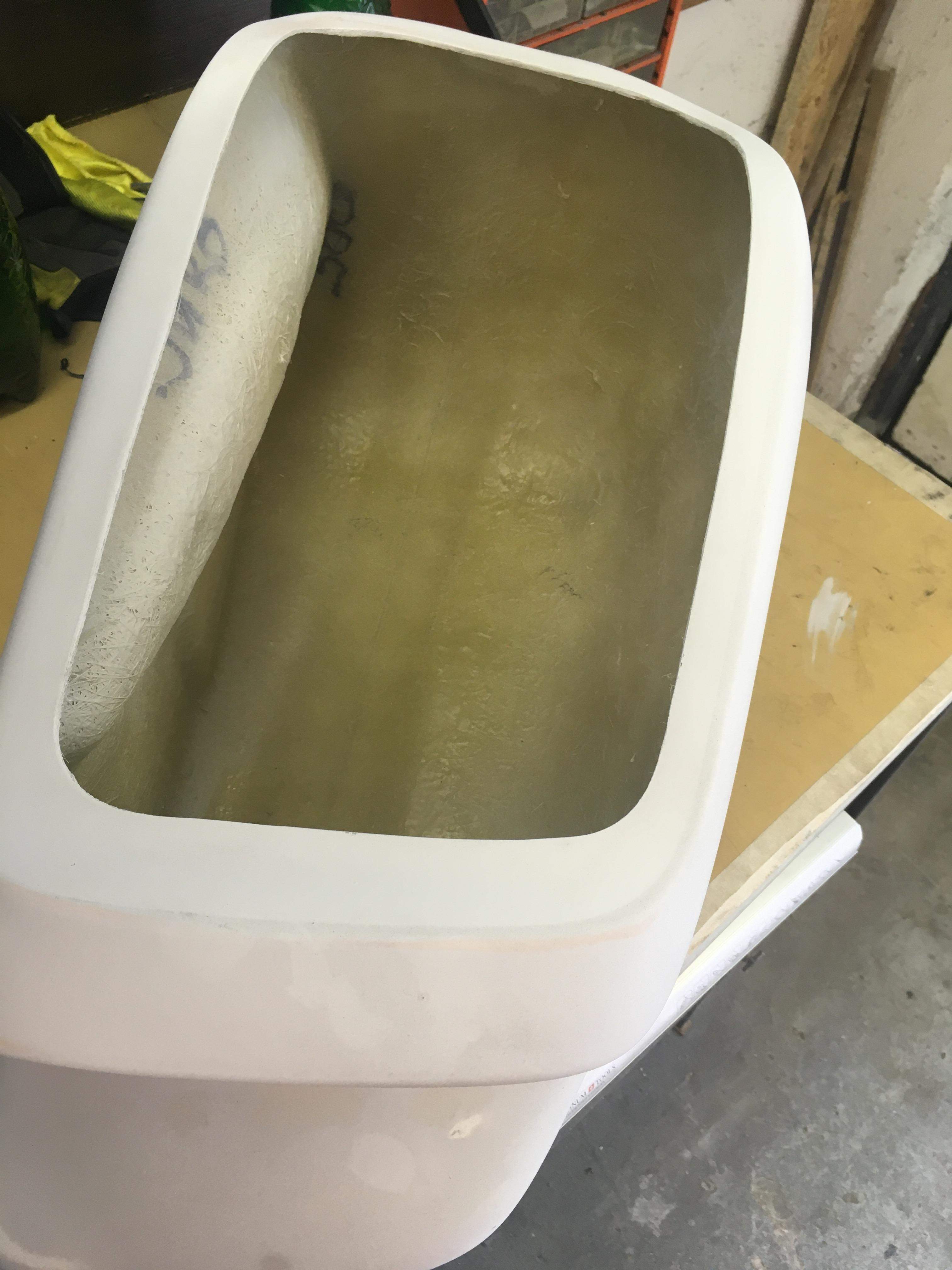 Saddlebags Bulldog M109R Primer color ready for painting without inner upholstery