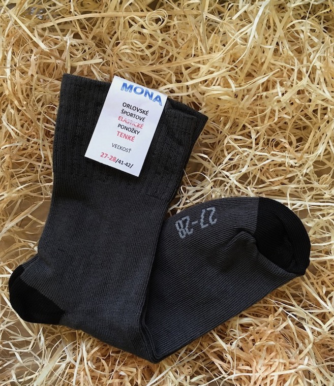 Športové ponožky elastické tenké - tmavo šedé