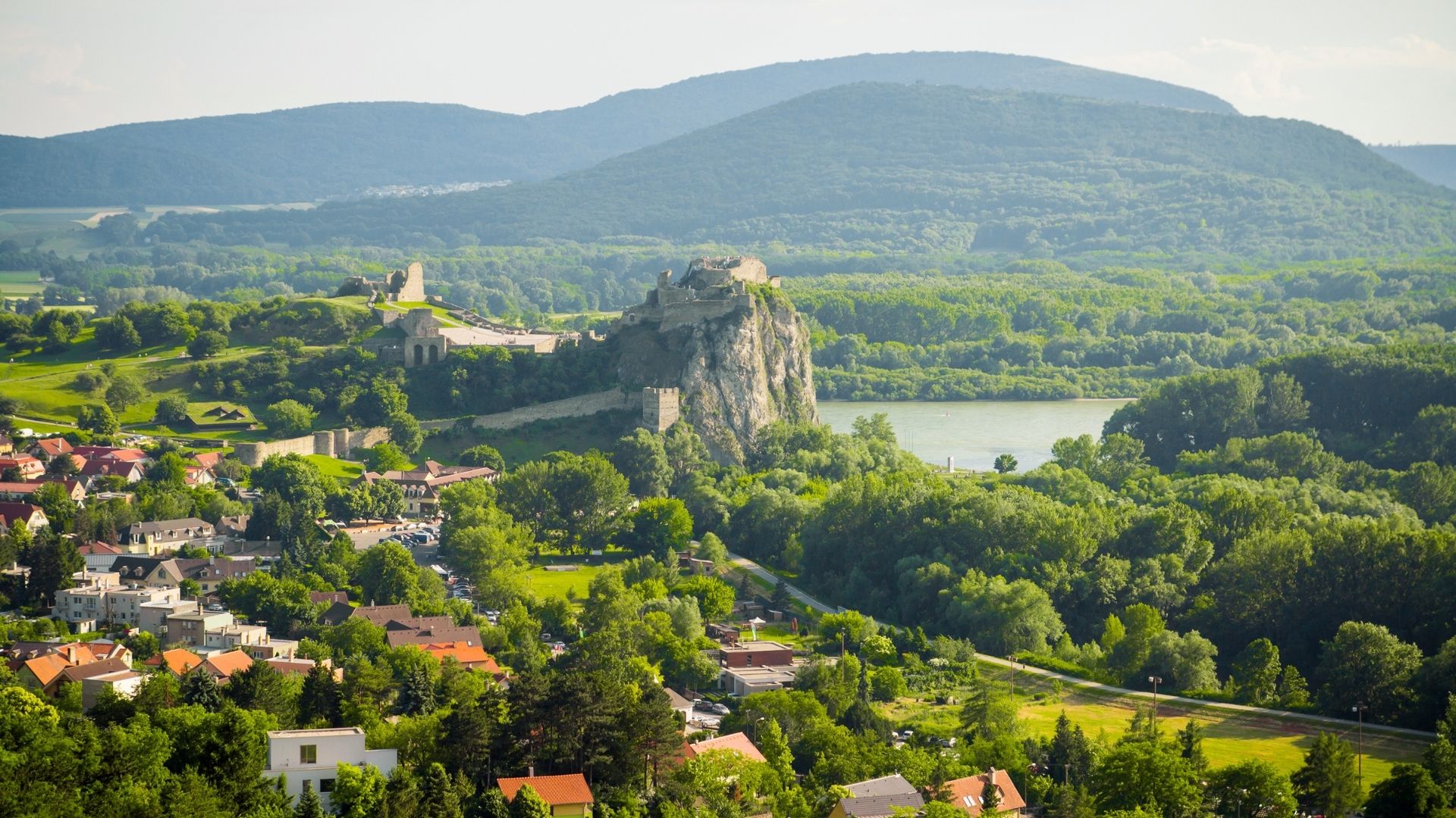 Hlavné mesto s ratolesťami? Pozrite si našich 8 tipov na výlet do Bratislavy s deťmi.