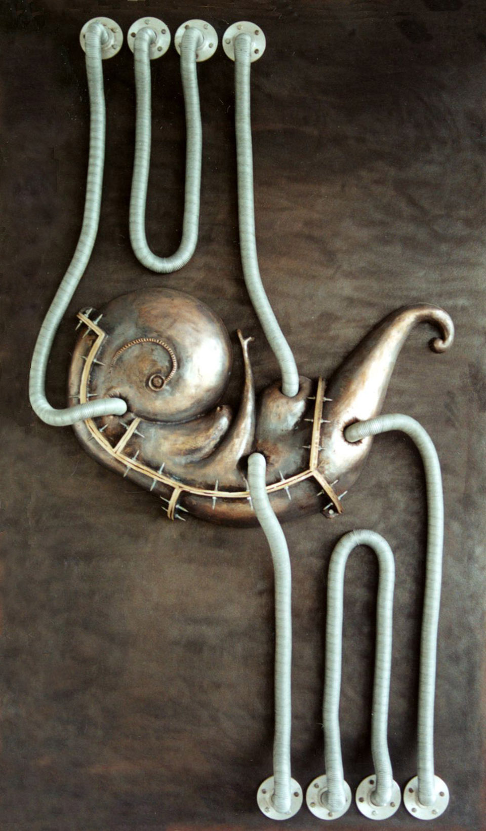 technique: bronze, steel, aluminium : 175 x 100 x 26 cm year: 2000